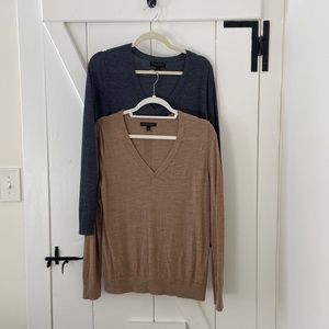 Banana Republic Sweaters (SZ L)